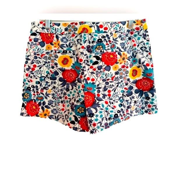 LOFT Pants - LOFT ~ Women’s colorful shorts with side pockets & side zipper size 10P